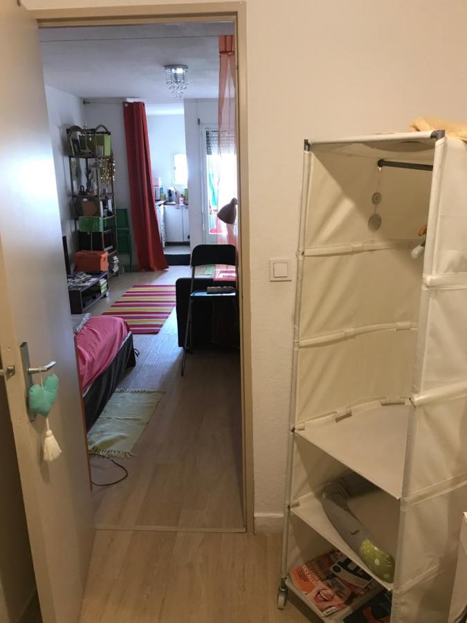 Joli Studio Avec Jardinet Avignon Kültér fotó
