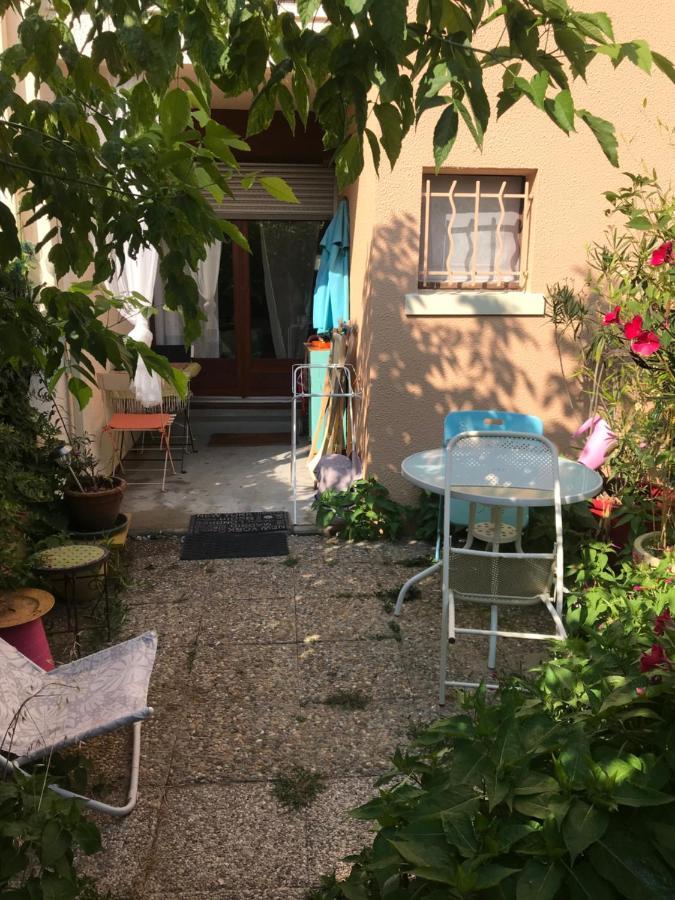 Joli Studio Avec Jardinet Avignon Kültér fotó
