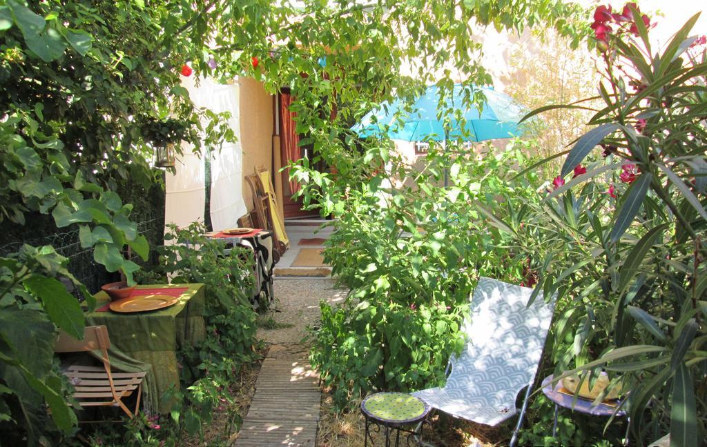 Joli Studio Avec Jardinet Avignon Kültér fotó