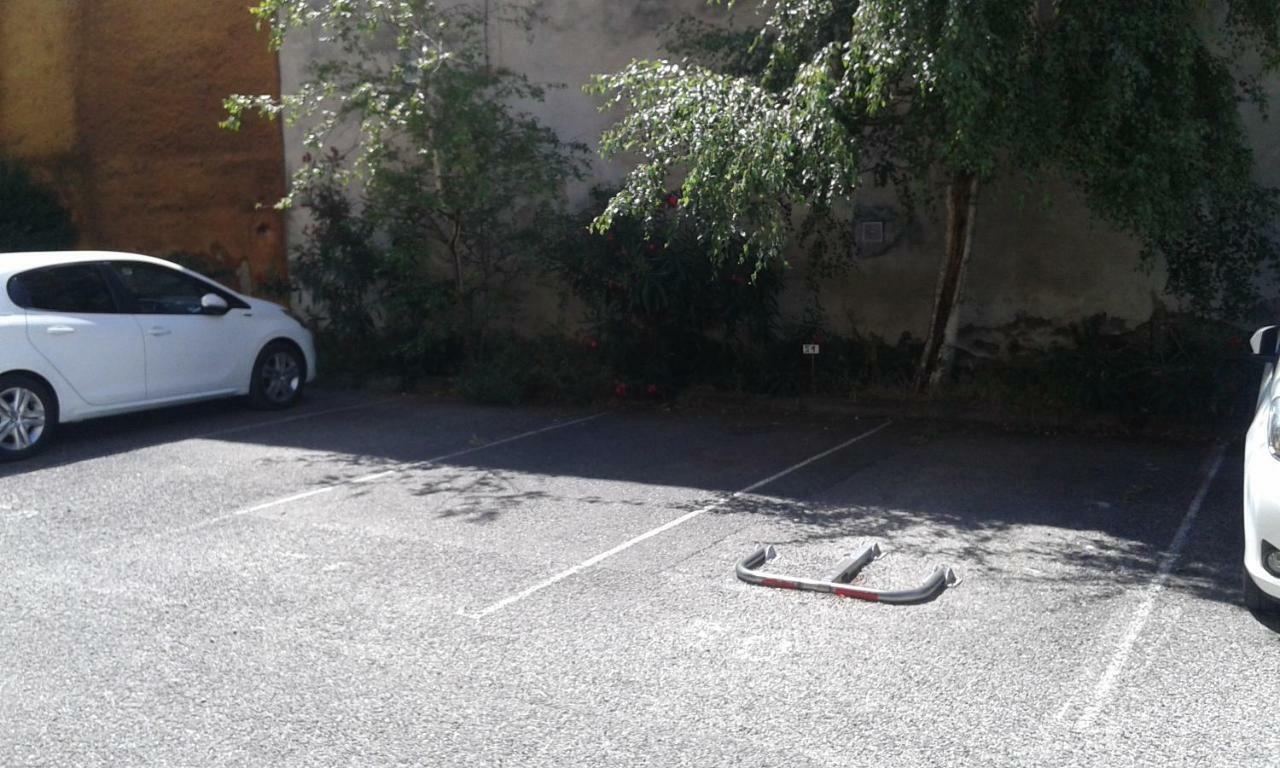 Joli Studio Avec Jardinet Avignon Kültér fotó